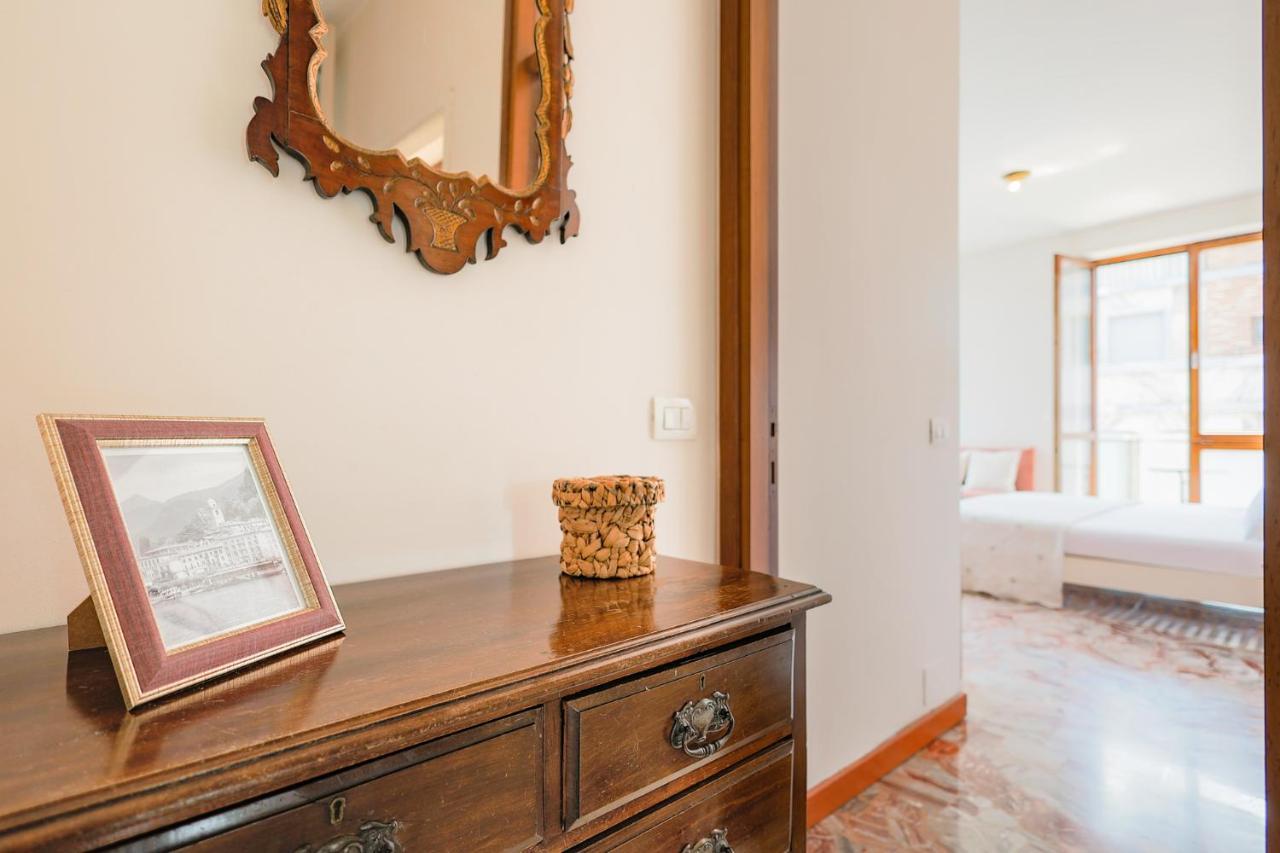 Piazza Cavour Lake View - Bymyhomeincomo Eksteriør billede